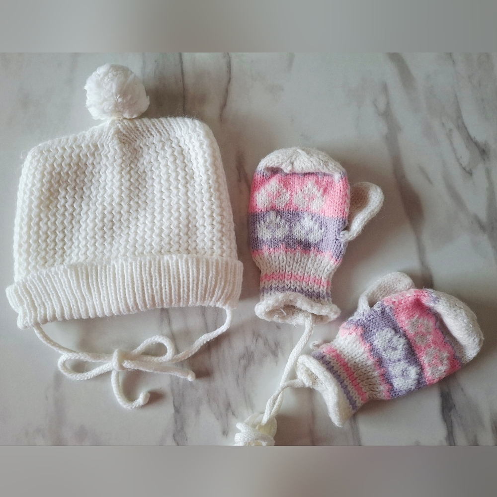 Vintage 80s Adorable Heart Knit Mittens and Hat (6-9 mo)